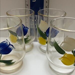 Vintage 4,Floral Painted Glasses. 4 oz